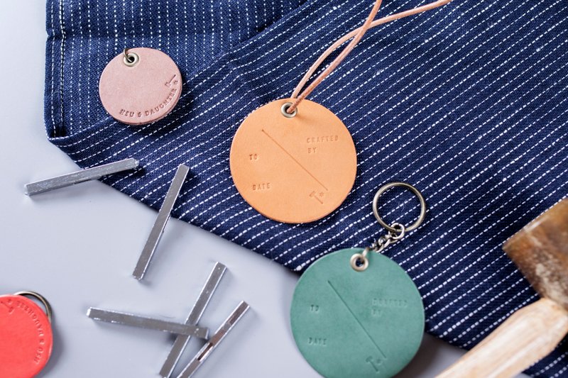 限黄薇仰下单－gogoro钥匙圈     拉链随手钱包     经典眼镜盒 - 其他 - 真皮 