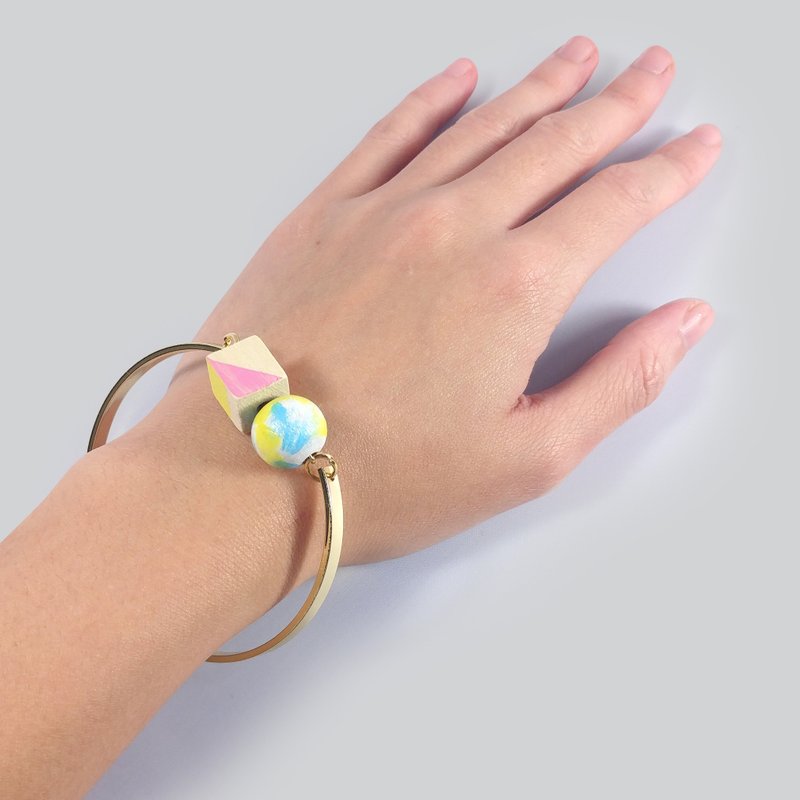 Puppets 色彩 六角形木头 金色 金属手镯 正方木 圆球 彩色 手环 - 手链/手环 - 木头 多色