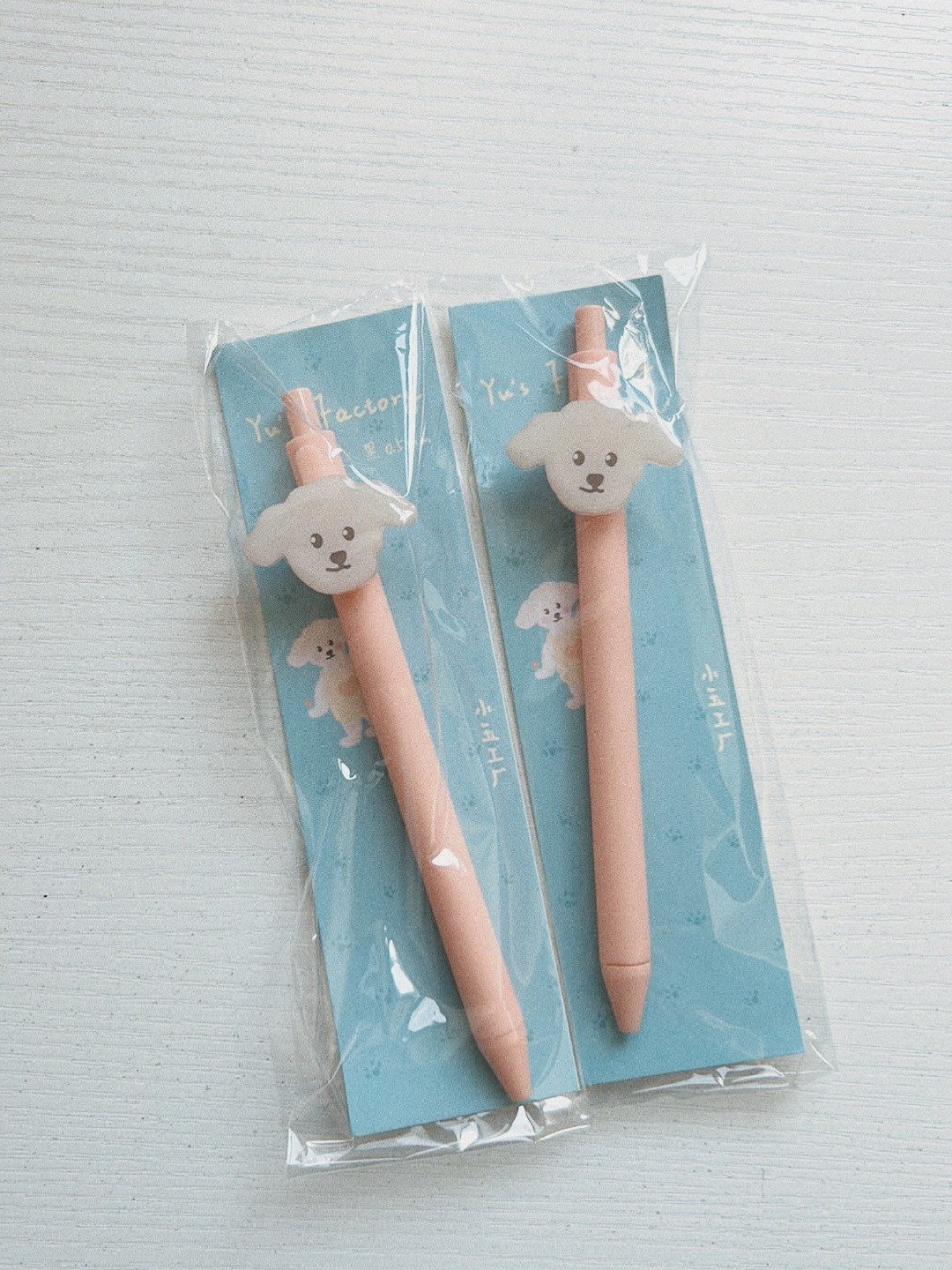玉仔黑笔 - 圆珠笔/中性笔 - 塑料 
