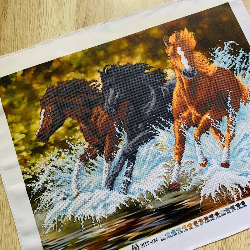 FREE HORSES - bead embroidery kit. Animal DIY beadwork kit. Hand embroidery bead - 其他 - 其他材质 多色