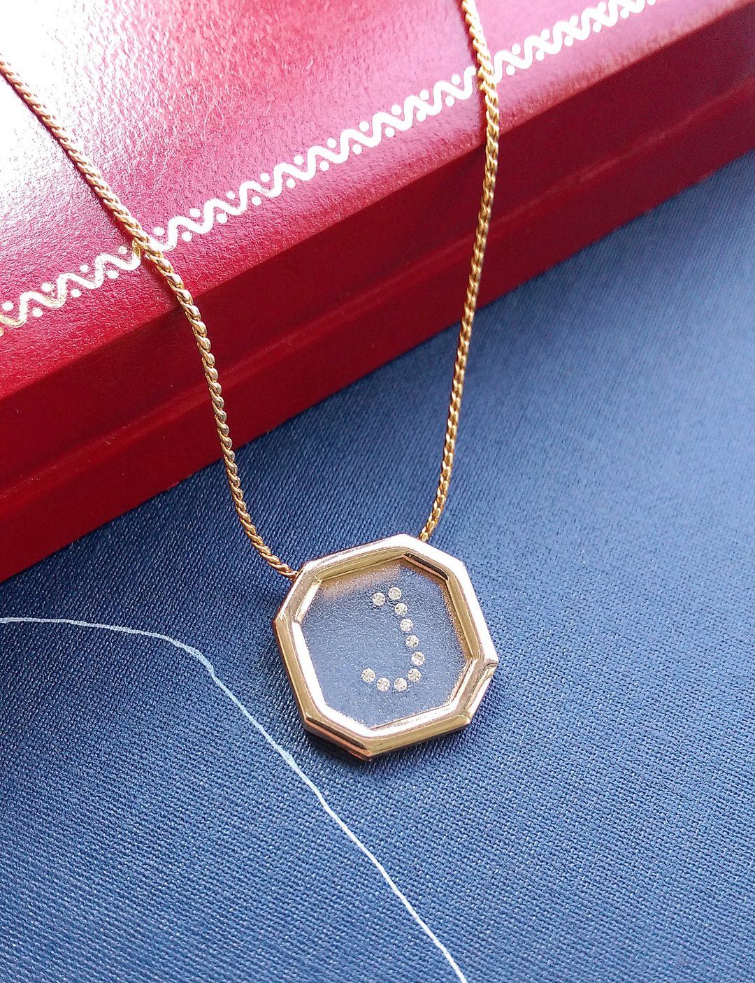 【西洋古董饰品 】 AVON  简约八角 字母 J  项链 - 项链 - 其他金属 金色