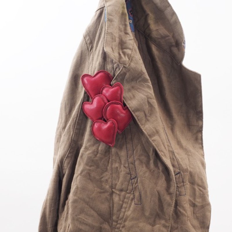 5Heart Leather Brooch/子羊革 - 胸针 - 真皮 