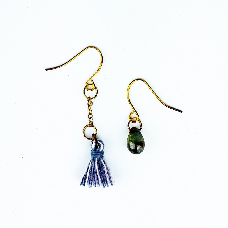 |四季系列|秋x微风 灰捷克水滴 灰浅粉双色流苏(耳环x手工制作。) - 耳环/耳夹 - 塑料 银色