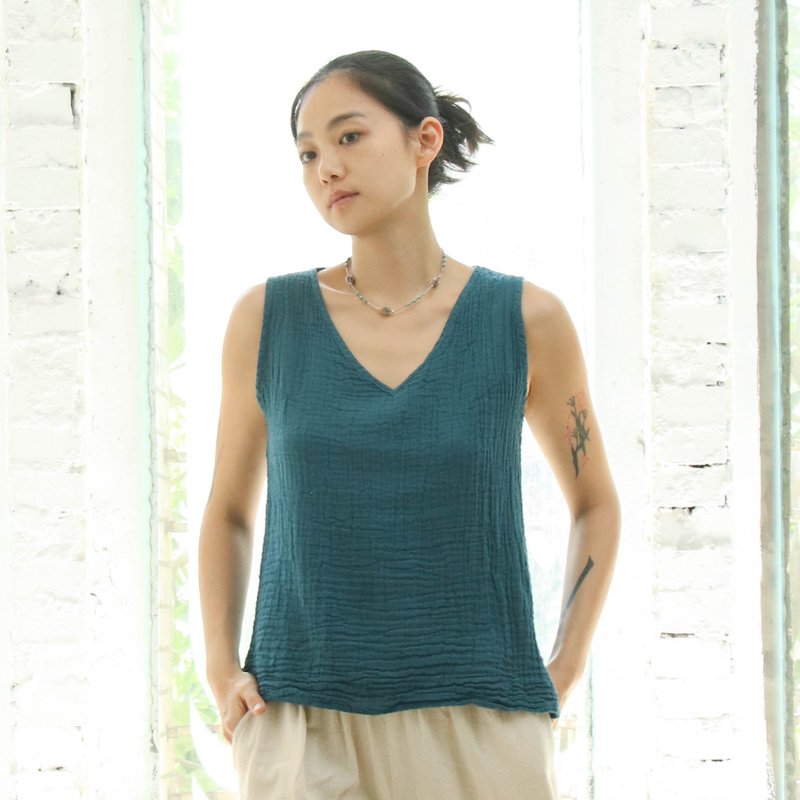 前短后长V领背心 / 双层纱 湖水蓝 - 女装背心 - 棉．麻 蓝色