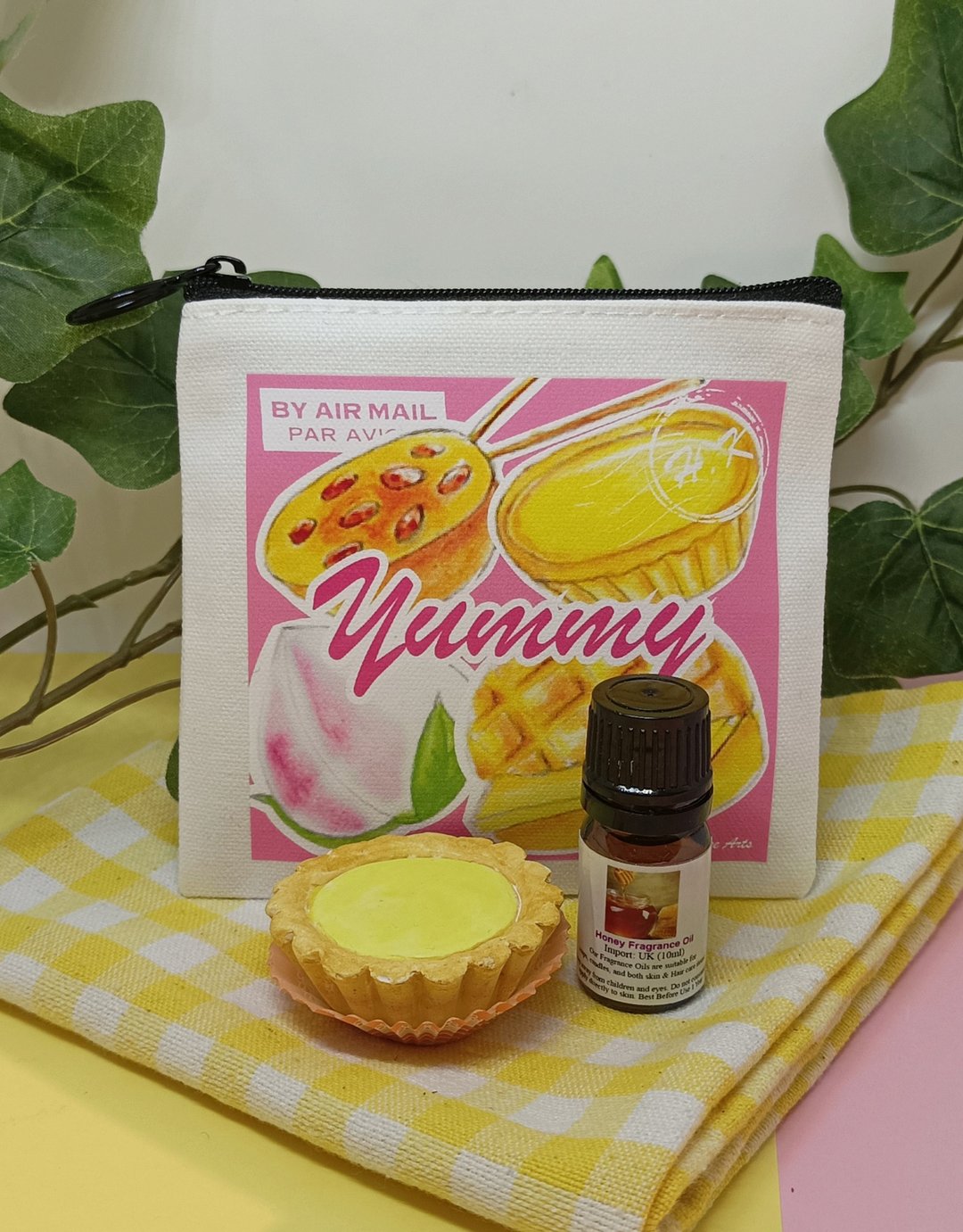 港式食物文创帆布小钱包(港式食物图案)配蛋挞造型扩香石送香油 - 手提包/手提袋 - 其他材质 黄色