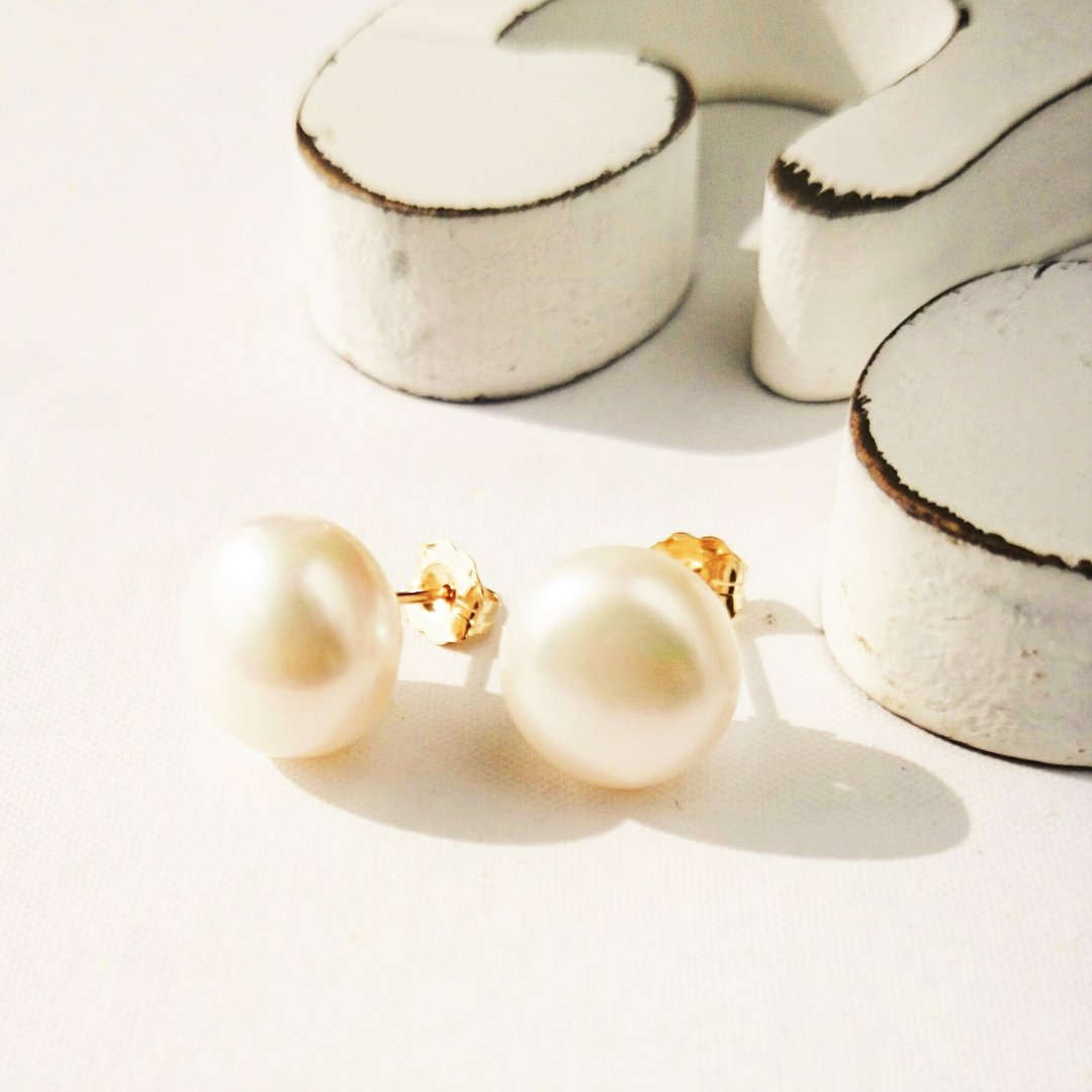 14黄金包金*VERY BIG freshwater pearl 耳环耳针式可変耳夹式 - 耳环/耳夹 - 宝石 白色