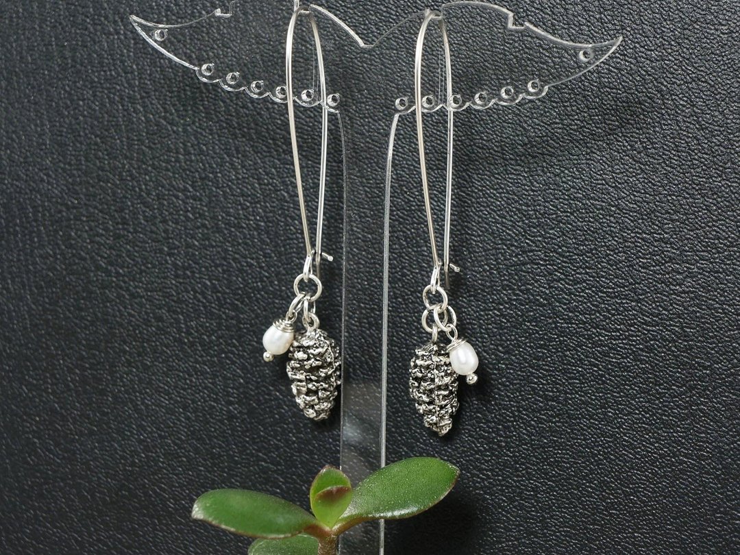Silver Pine Cone Earrings White Pearl Forest Woodland Long Drop Earrings Jewelry - 耳环/耳夹 - 其他金属 银色