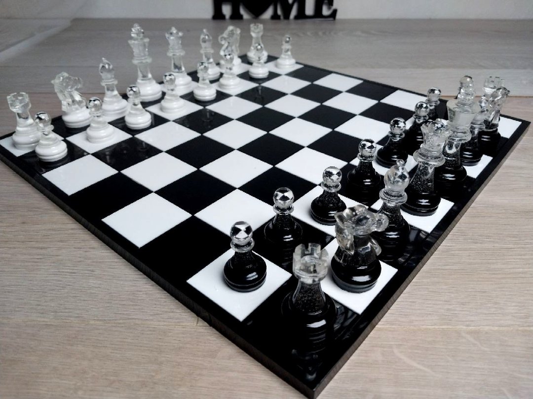 定制化树脂西洋棋套装附棋盘 |特大号尺寸 2.75 英寸（7 厘米）|环氧树脂 - 桌游/玩具 - 树脂 黑色