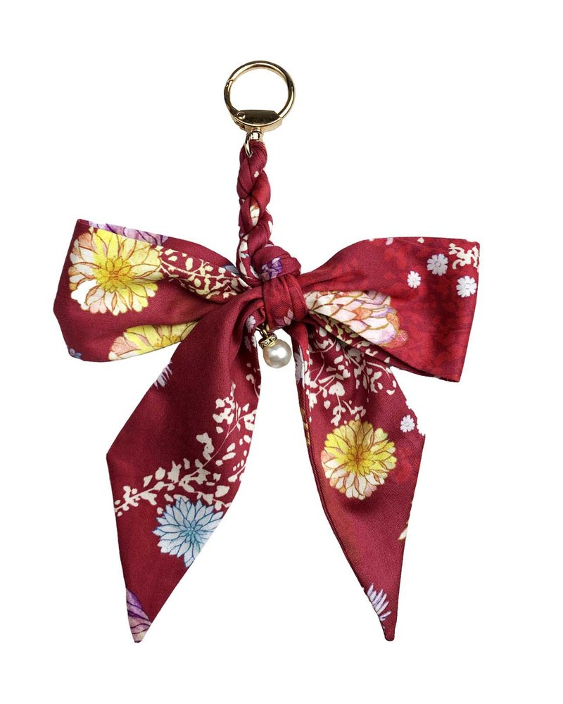 【波丽印花】丝巾绑带蝴蝶结 锁扣小吊饰 京都绯红色 - 吊饰 - 丝．绢 红色