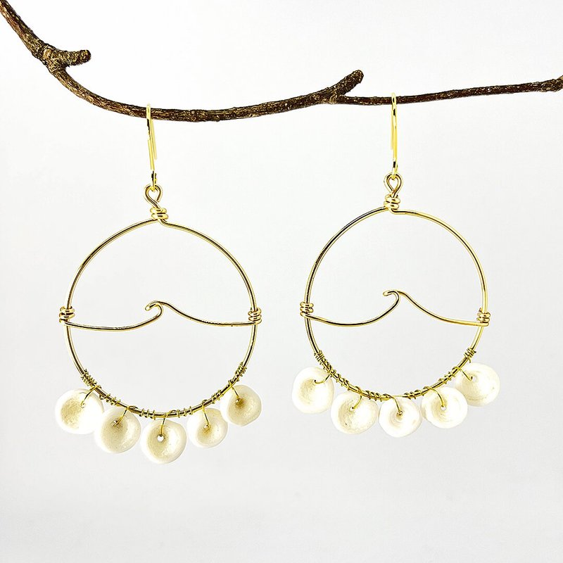 海浪系列 / 浪花朵朵 / 耳环 / 耳夹 - 耳环/耳夹 - 贝壳 白色