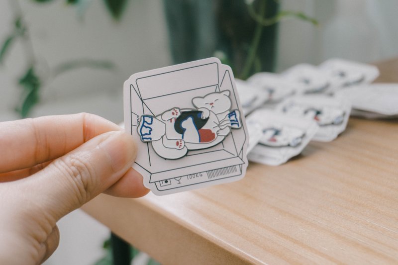 喵喵胸针/襟章| 白兔糖猫 - 胸针 - 其他金属 