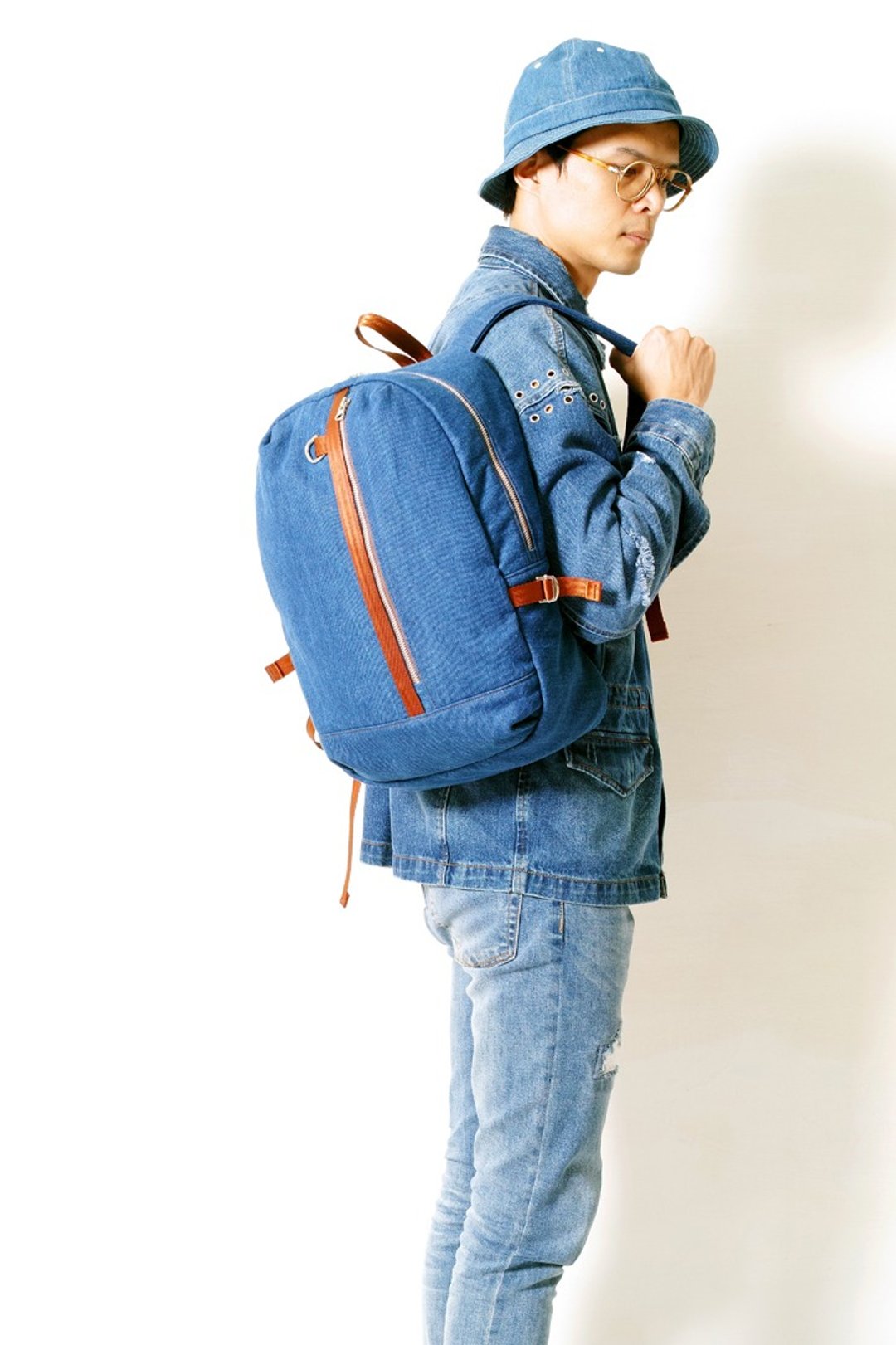 DENIM-手做丹宁牛仔帆布后背/笔电包 - 后背包/双肩包 - 棉．麻 蓝色