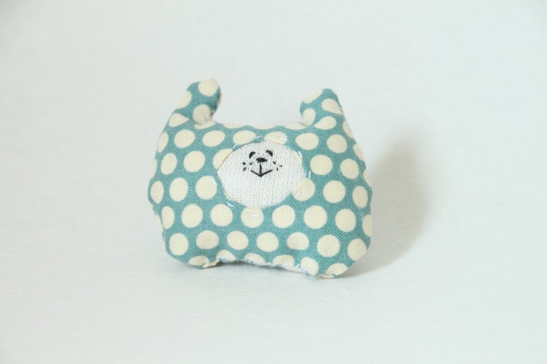 muu brooch - 胸针 - 棉 蓝色
