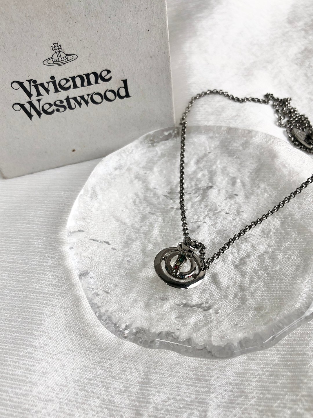 【 VintageShop solo 日本直送中古包专卖店 】Vivienne Westwood 薇薇安 颈链 标志 vintage 古董 xdszez - 项链 - 其他材质 银色