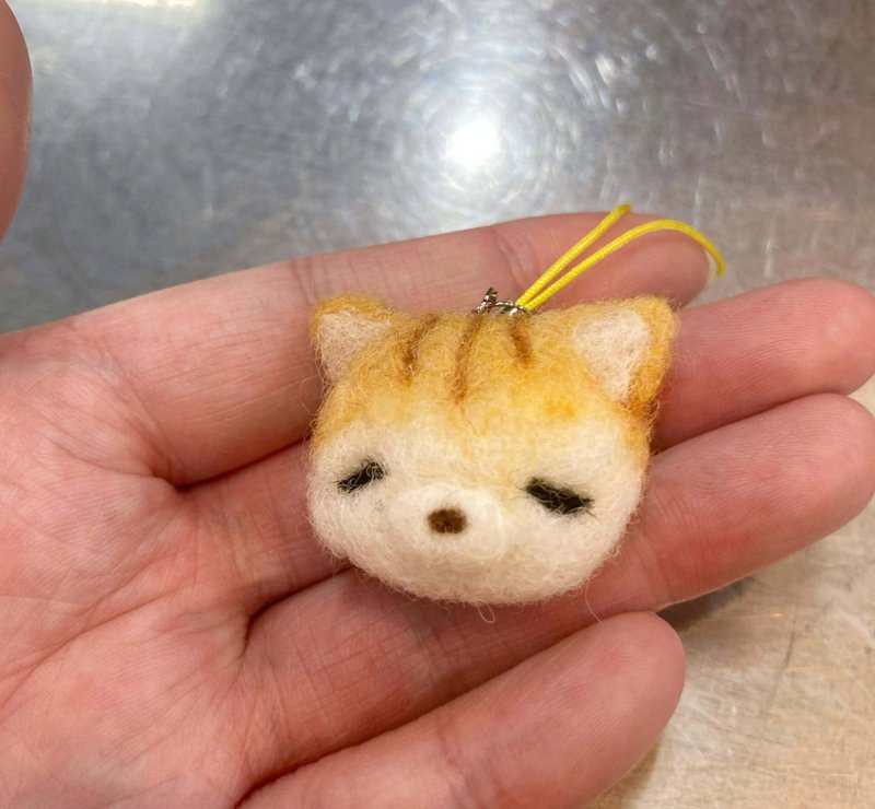 黄色虎斑猫羊毛毡 钥匙圈、吊饰、摆饰 - 钥匙链/钥匙包 - 羊毛 黄色