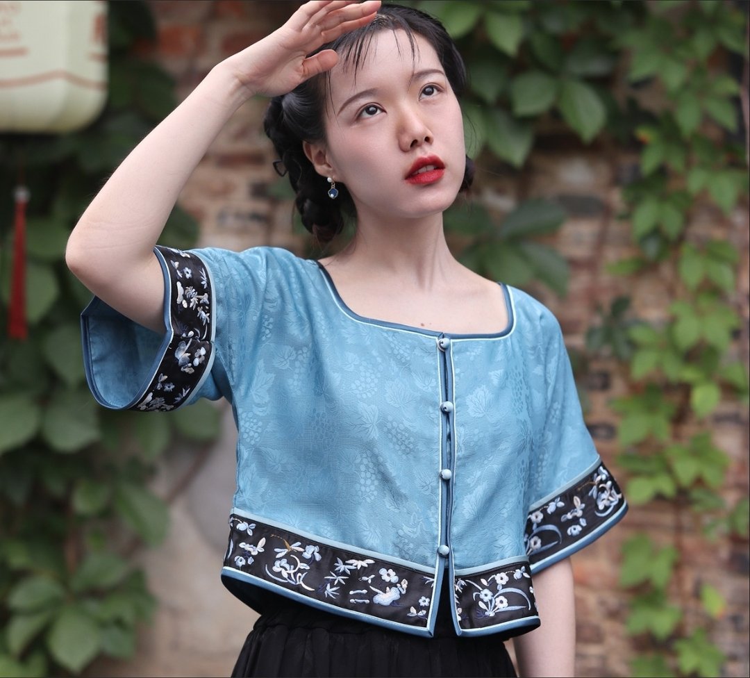 【兰有群青】民国复古风 三蓝绣贴边方领新中式上衣 - 女装上衣 - 其他材质 蓝色