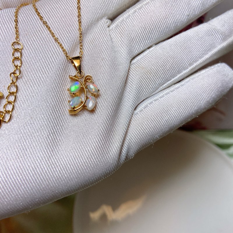 【西洋古董饰品】优雅闪耀天然欧泊石镶嵌 彩光蛋白石 花卉 项链 - 项链 - 贵金属 多色