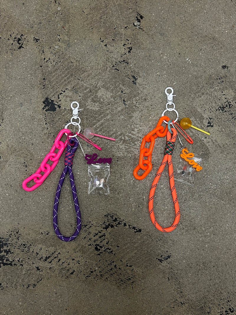 love human charm (C25005) - 钥匙链/钥匙包 - 压克力 多色