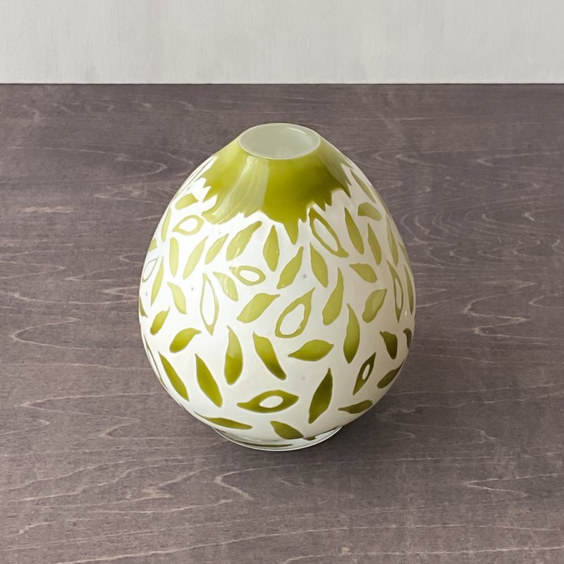 Blown glass vase leaves - 花瓶/陶器 - 玻璃 