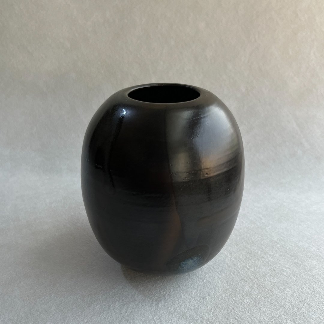 黑釉花瓶。手工陶瓷花瓶 花器 陶艺 花艺花道道具 圣诞礼物 - 花瓶/陶器 - 瓷 黑色