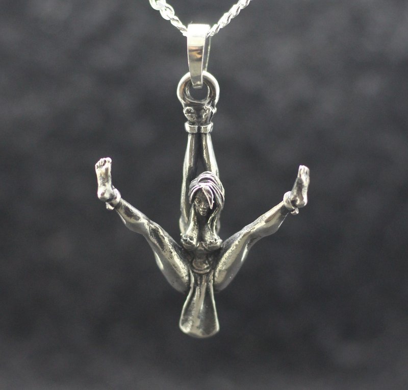 成熟风格饰品。公主女性情欲造型饰品坠饰。银制情欲 - 项链 - 纯银 银色