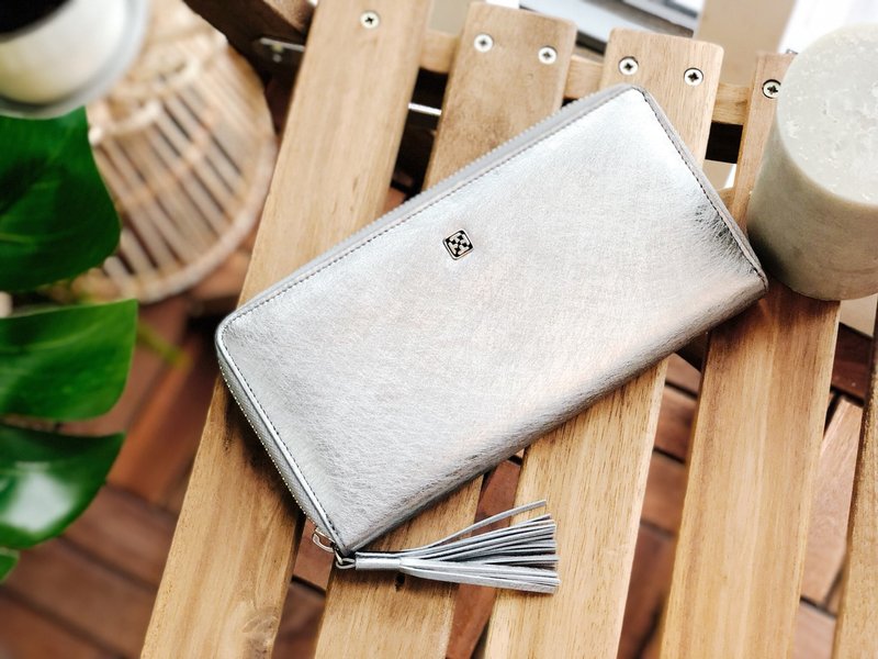 Tosca | Tassel Wallet (流稣银包) 银色 真皮/长钱包/皮夹/钱包 - 皮夹/钱包 - 真皮 银色
