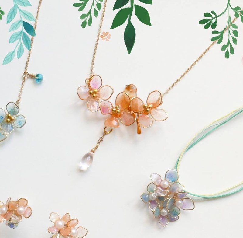 Aramore 半透感灯红花和小鸟垂吊水滴珠项链-接单制作 - 项链 - 其他材质 