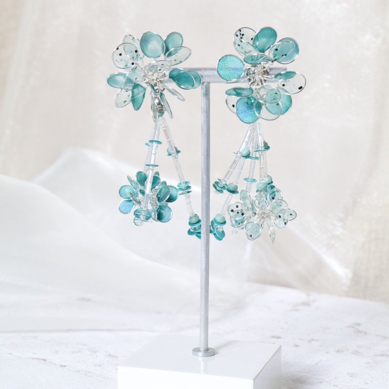 纯。绿精灵  / 树脂搭配复合式媒材 925纯银 - 耳环/耳夹 - 树脂 绿色