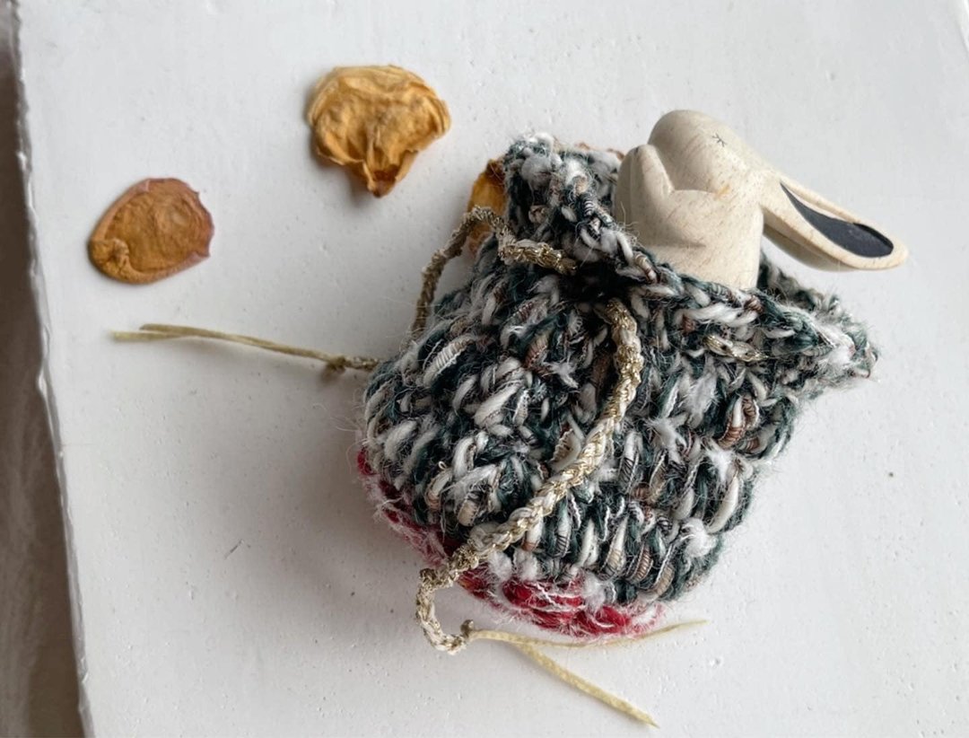 Knitting 生命之花束口袋 - 下雪也暖呼呼 - 束口袋双肩包 - 棉 