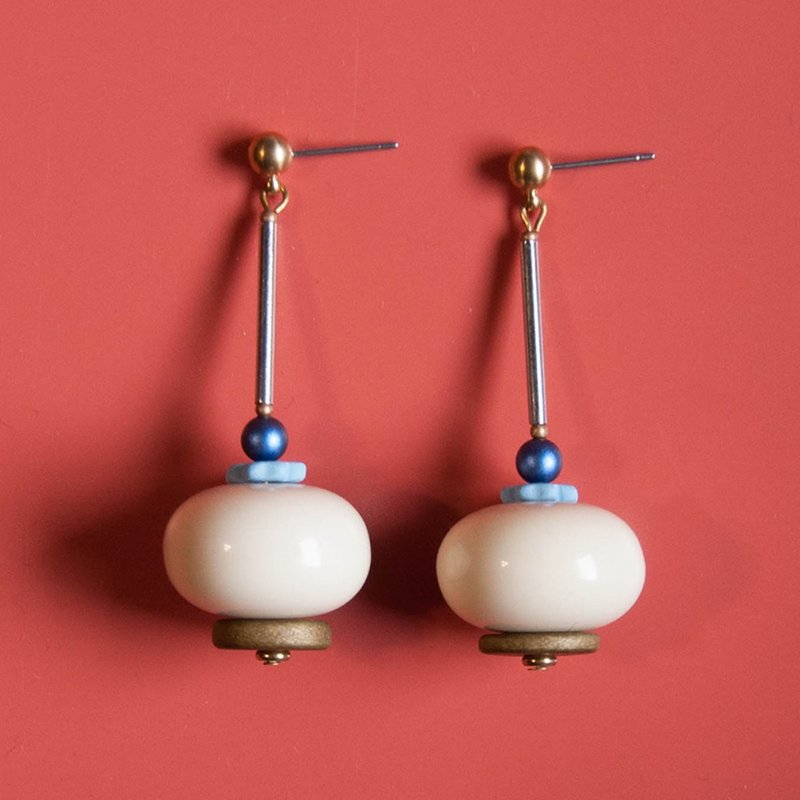 蓝莓慕斯蛋糕耳环 - 耳环/耳夹 - 压克力 蓝色