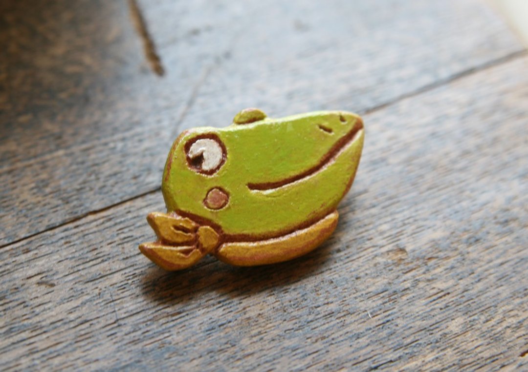 Clay brooches frogs - 胸针 - 粘土 绿色