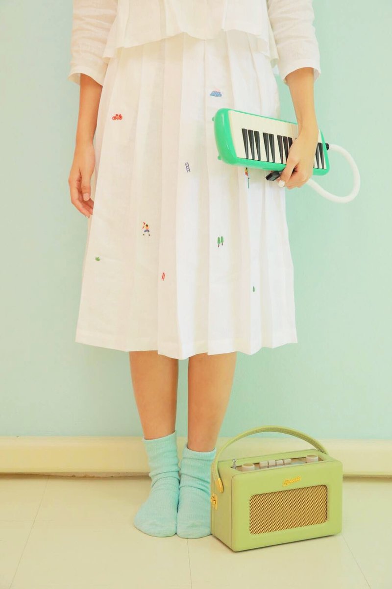 努力向上爬 - 白色亚麻手工刺绣长裙 (Keep Climb Skirt) - 裙子 - 棉．麻 白色