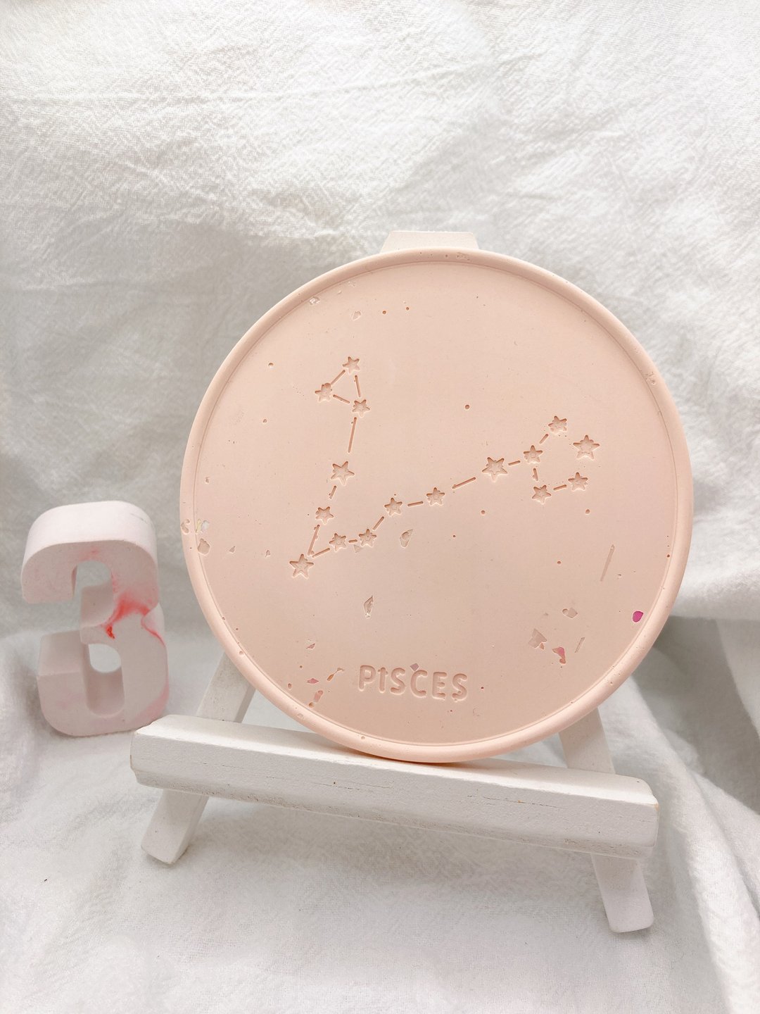 星座系列 手作扩香石杯垫 我就是我 - 双鱼座 - 香薰/精油/线香 - 其他材质 多色