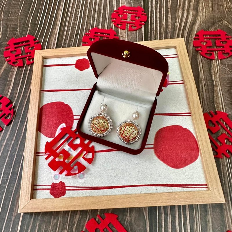 二手裙褂耳环 - 耳环/耳夹 - 宝石 多色