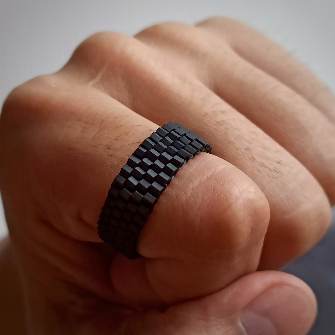 Men's ring | Handmade ring | Beaded ring for him | Black ring | Flexible ring - 戒指 - 玻璃 黑色