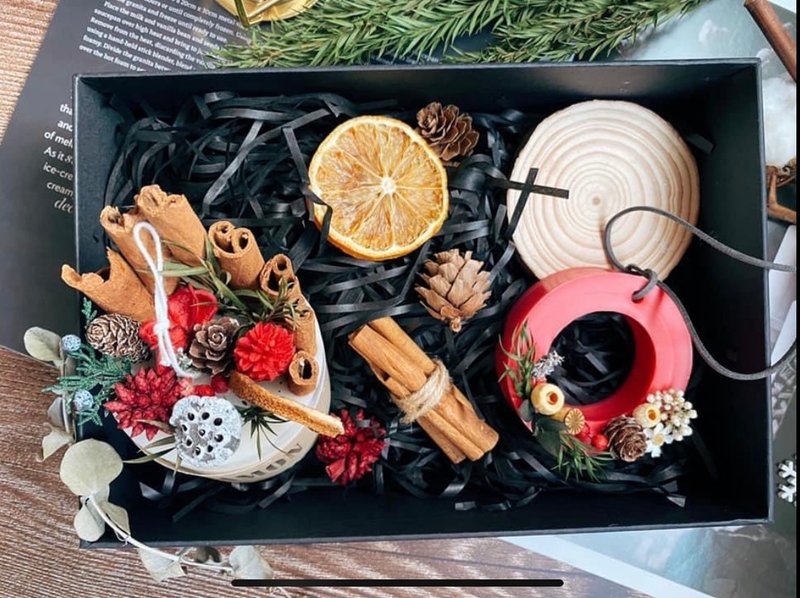 圣诞肉桂香氛蜡烛・含木座与香氛蜡砖・可自选香味 - 蜡烛/烛台 - 蜡 