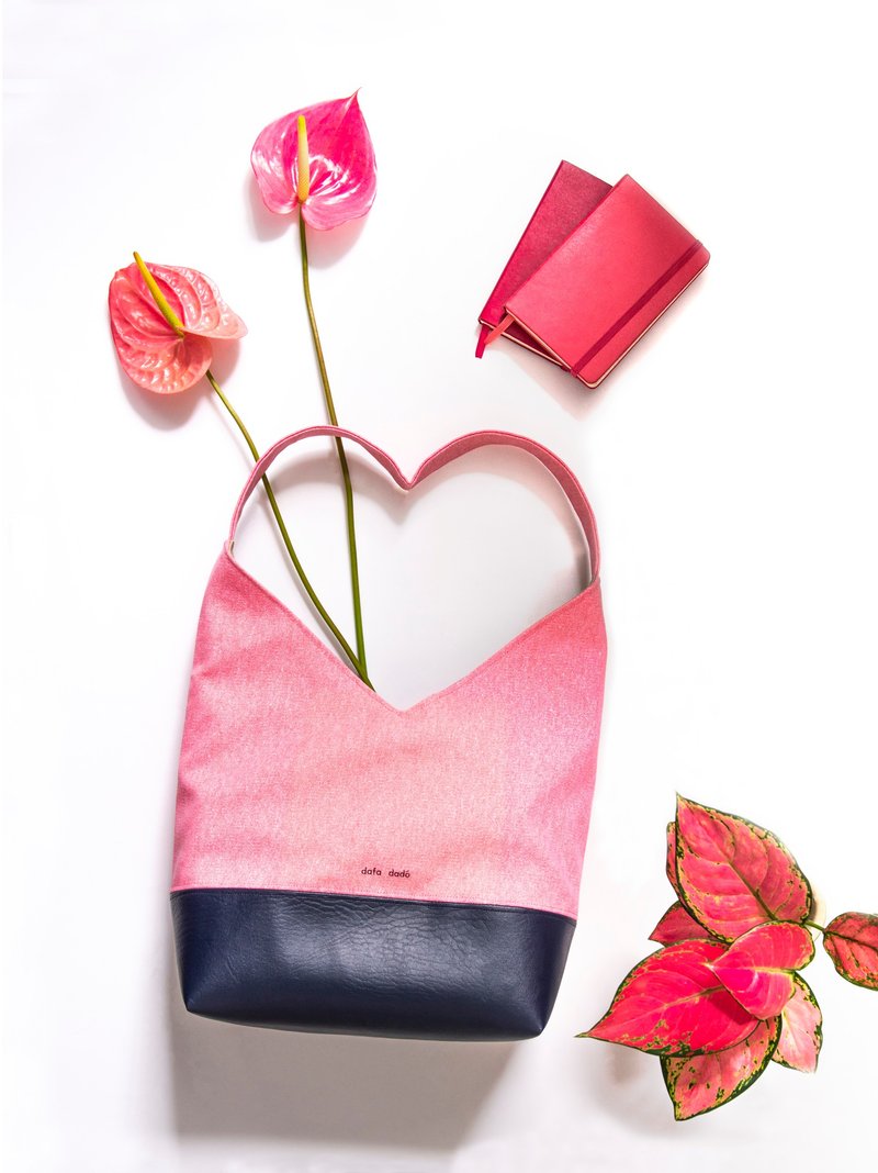 Dafa Dado/香港制造/设计师原创/棉帆布/纯素皮革/侧背包/手袋/包 - 侧背包/斜挎包 - 棉．麻 粉红色