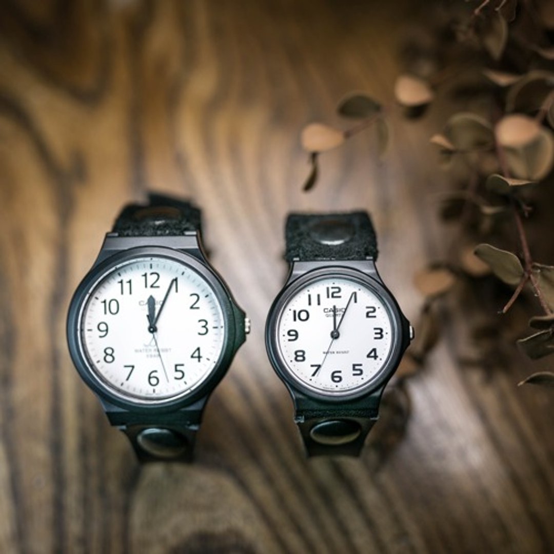 Velor and Nume leather 2TONE watch / analog hands / retro black / pair watch - 女表 - 真皮 