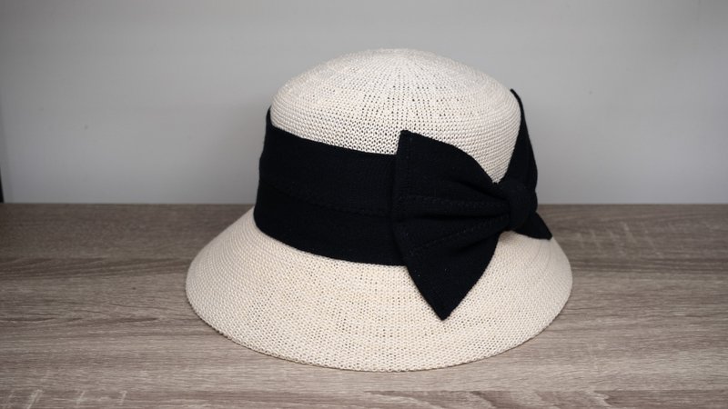 英伦蝴蝶结淑女帽-时尚白 针织帽 渔夫帽 纸线编织 可水洗 台湾制 - 帽子 - 纸 白色