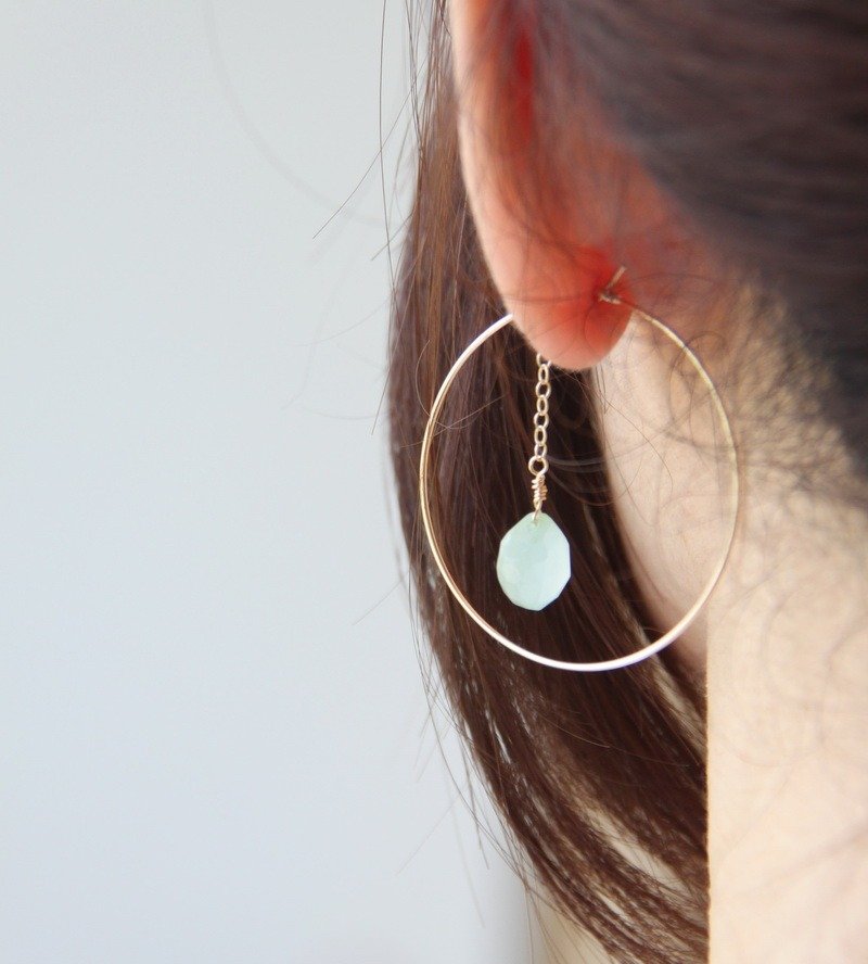 梨型绿玉髓14KGF大圈耳环/  Ｃhrysoprase with 14KGF big hoop earring - 耳环/耳夹 - 宝石 绿色