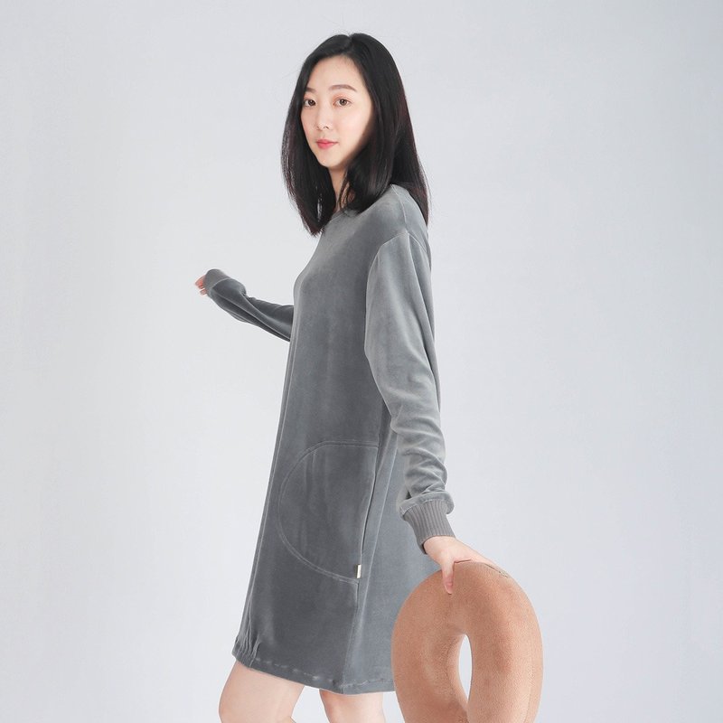 UMORFIL胶原蛋白珊瑚绒连身裙居家服-深灰 - 居家服/睡衣 - 棉 灰色