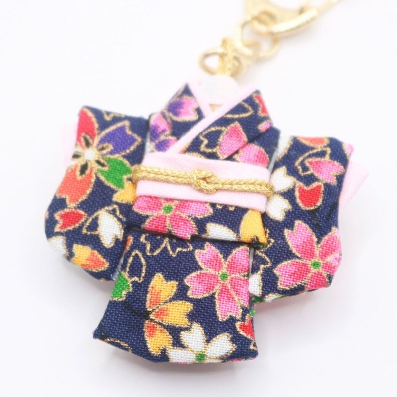 【日本制钥匙圈】深蓝和风缩缅布和服吊饰 手工配件 - 钥匙链/钥匙包 - 棉．麻 紫色