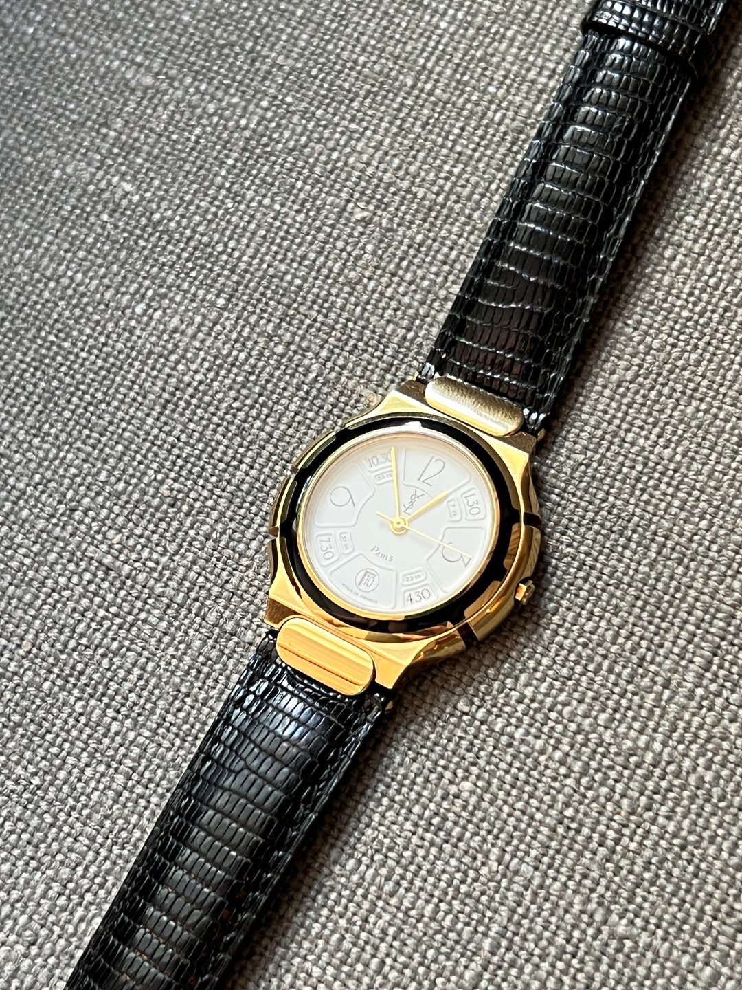 YSL稀有气质中古手表皮革表带 日本vintage 情人节礼物 手表盒 - 女表 - 真皮 红色