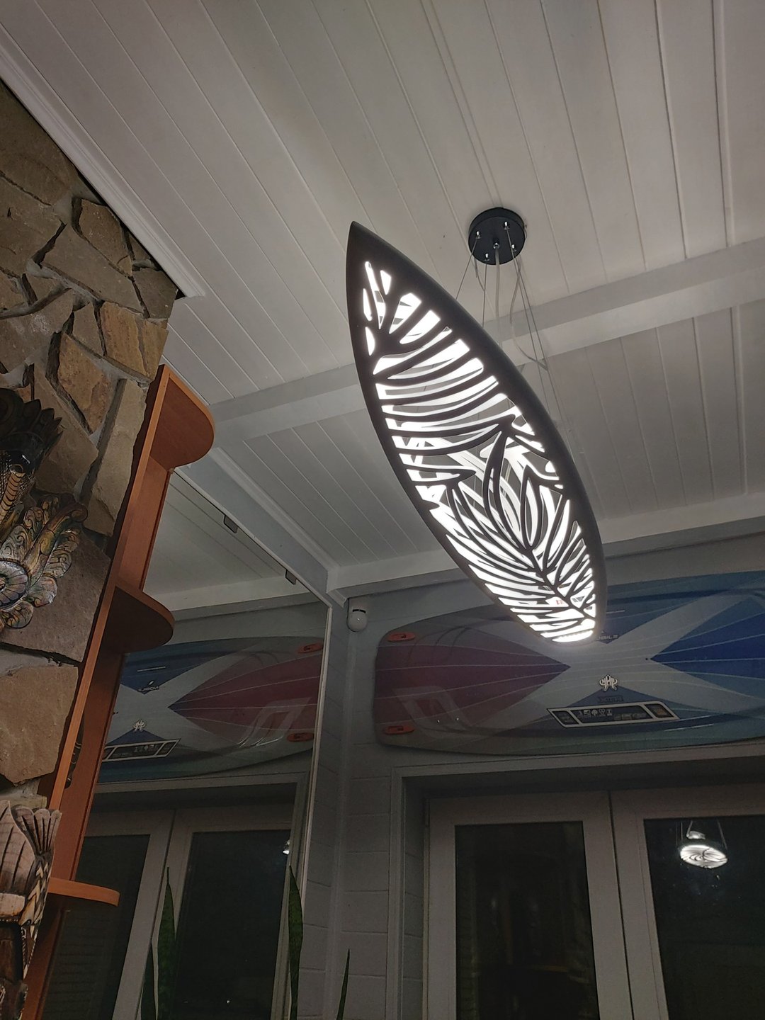Handcrafted Surfing Ceiling Light for Home Decor,  palm leaf - 灯具/灯饰 - 木头 白色