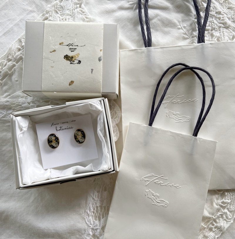 精致礼物包装　白色化妆盒　品牌纸袋 - 其他 - 纸 白色