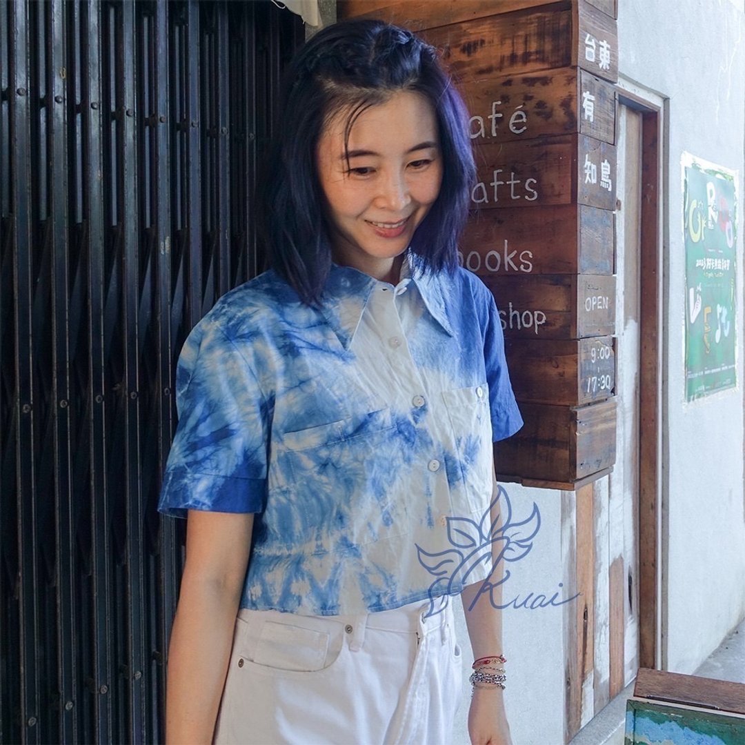 蓝染短版衬衫出货两件花色任选 - 女装衬衫 - 棉 蓝色