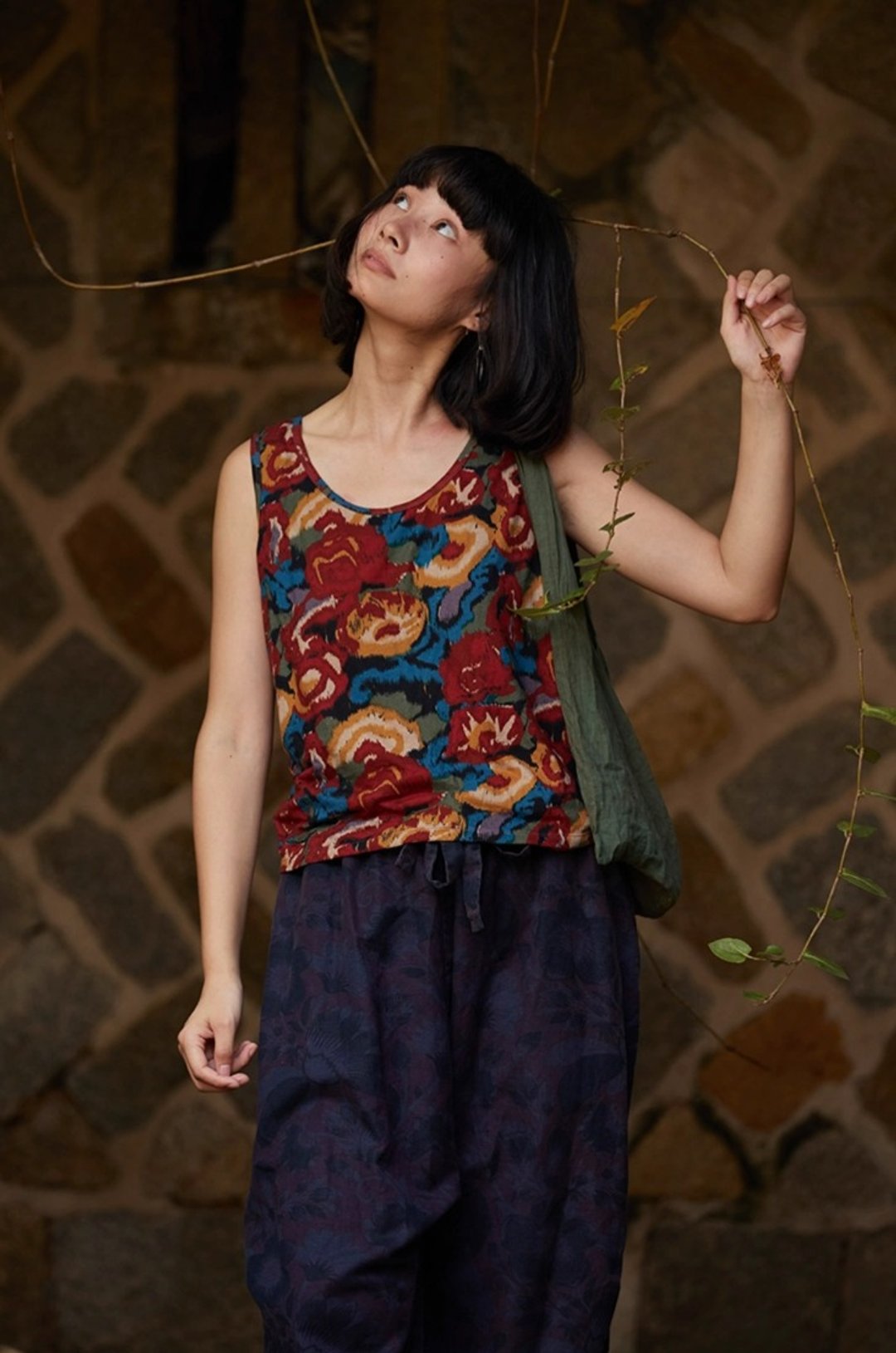 复古文青 棉麻针织印花背心 - 女装背心 - 其他材质 红色