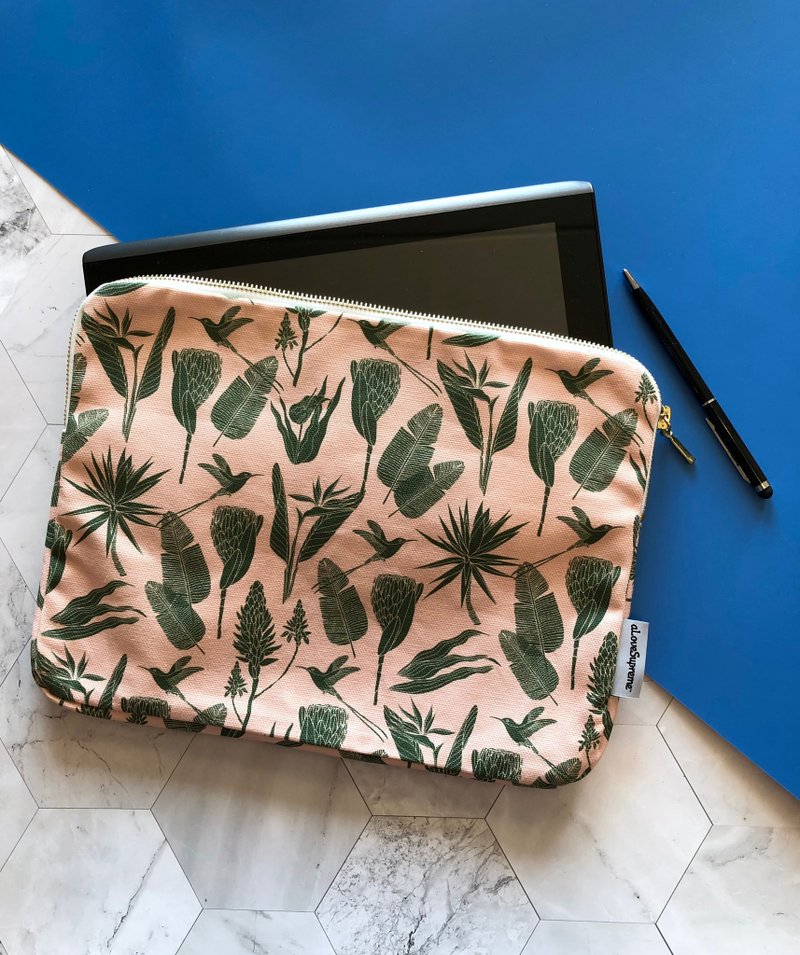 aLoveSupreme / 南非文青手绘电脑保护套_粉红非洲植物园 - 电脑包 - 棉．麻 