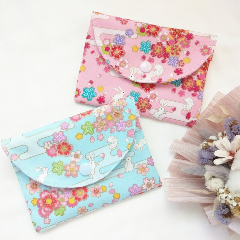 免费绣名字。春霞白兔-2色可选。口罩收纳袋 卫生棉包 万用随身包 - 化妆包/杂物包 - 棉．麻 蓝色