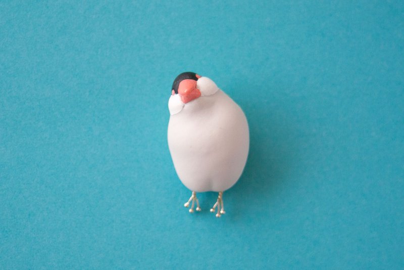 Scarecrow Bun Brooch gray - 胸针 - 塑料 灰色